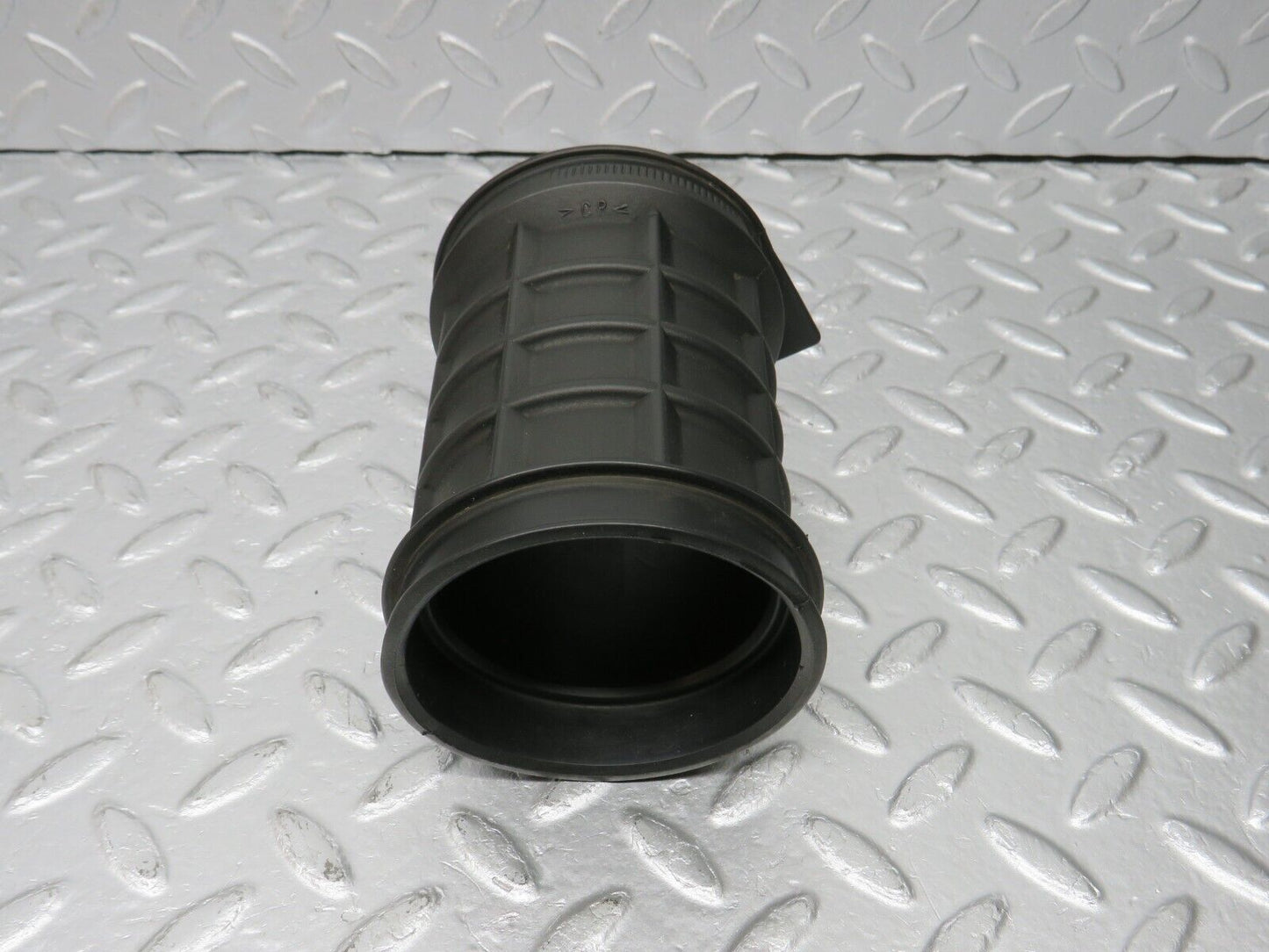 39406 Mercedes-Benz R129 320SL Coupe Air Intake Pipe 1041410990