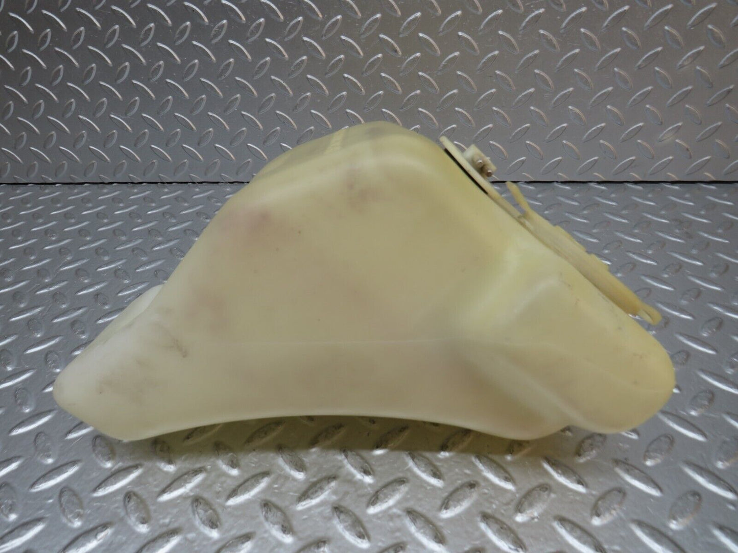 31722 Mercedes-Benz W201 190LE Windscreen Washer Fluid Tank 2018690620