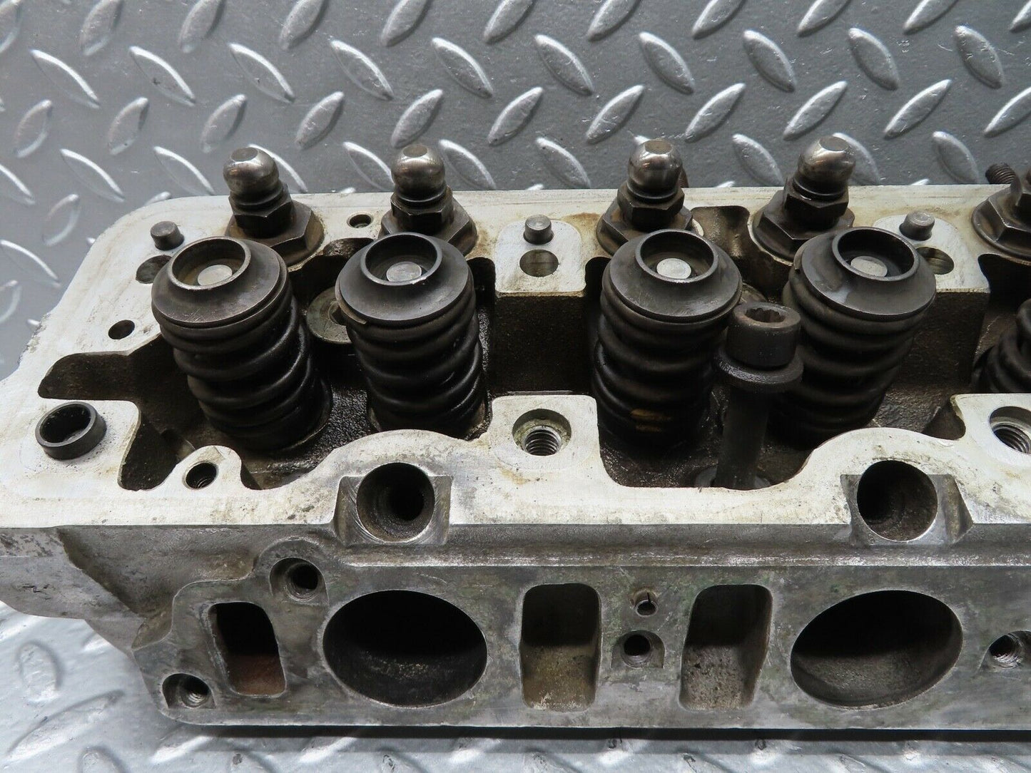 20743 Mercedes-Benz R107 450SL Cylinder Head Left Side 1170160601