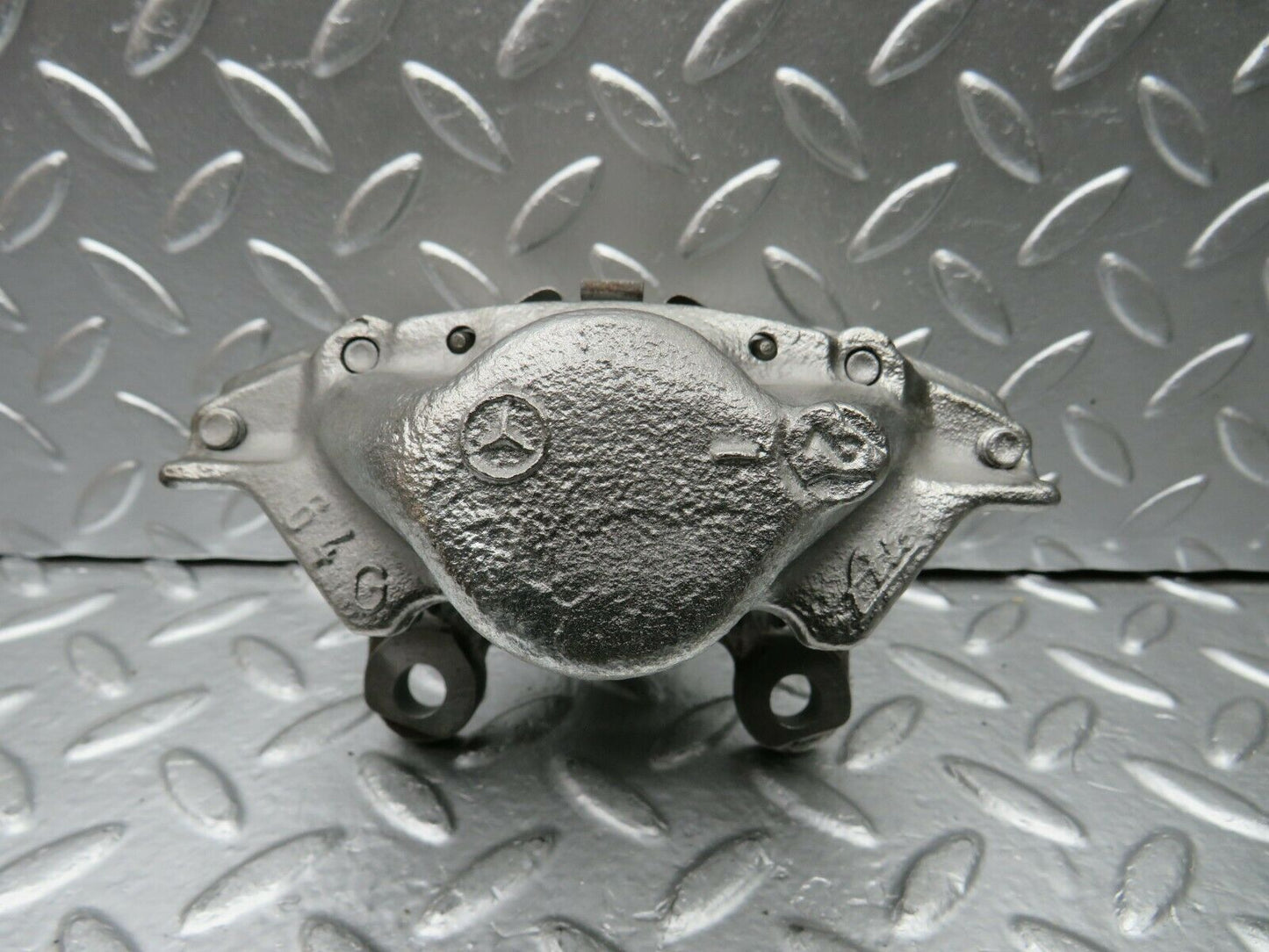 22412 Mercedes-Benz C124 E220 Coupe Rear Right Brake Caliper Lucas 42