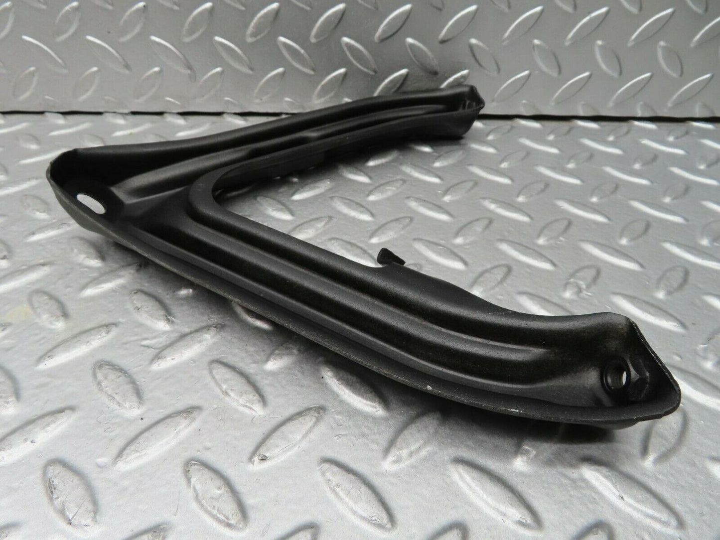 15265 Mercedes-Benz W123 230E Air Intake Manifold Bracket