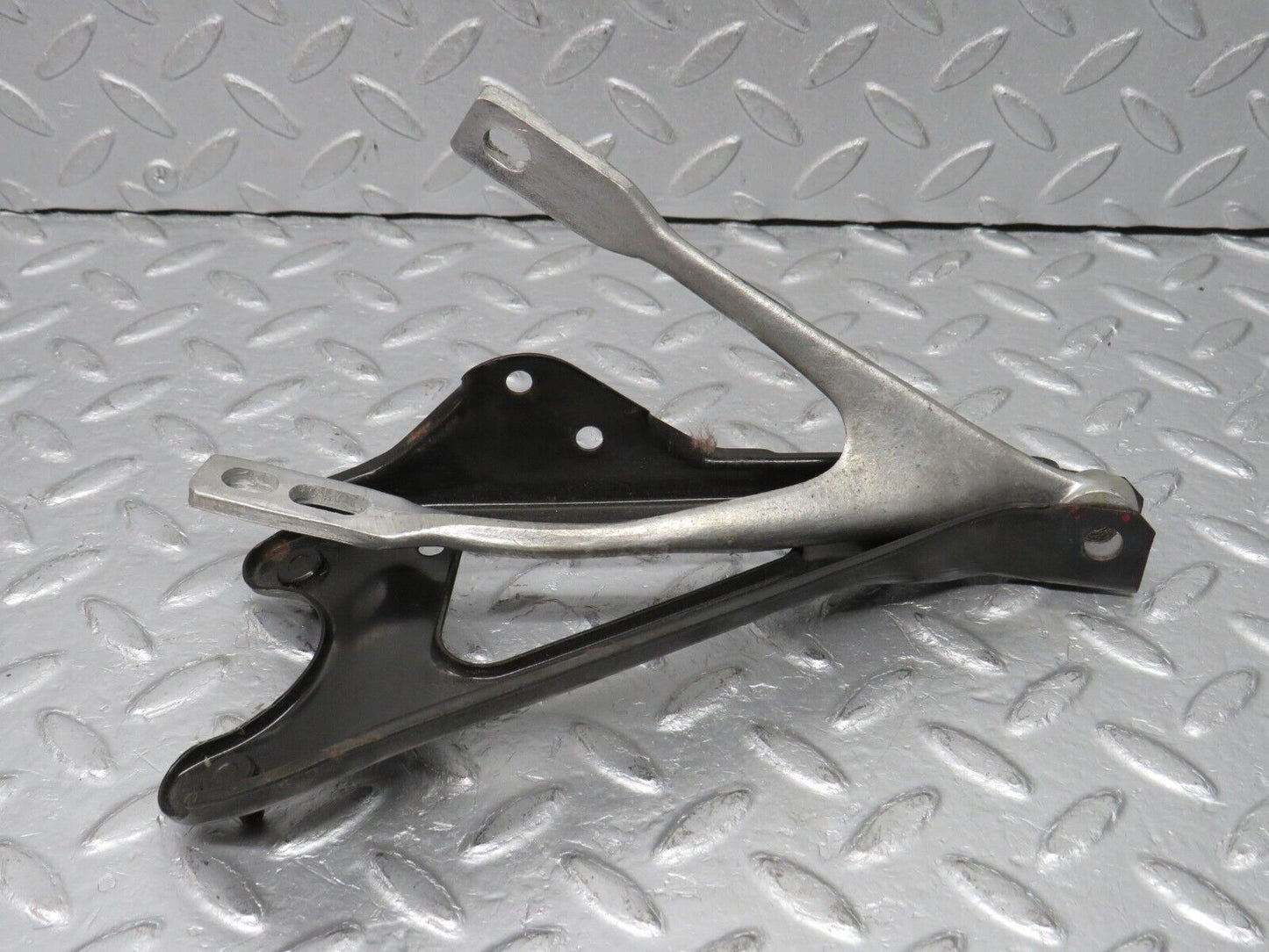 38867 Mercedes-Benz W201 190E 2.6L Steering Column Bracket