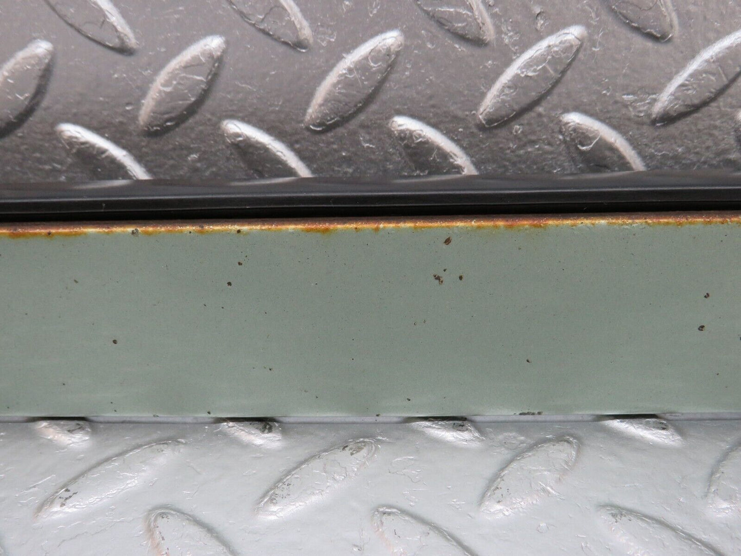 34169 Mercedes-Benz W124 230E Under Headlight Trim Left Side