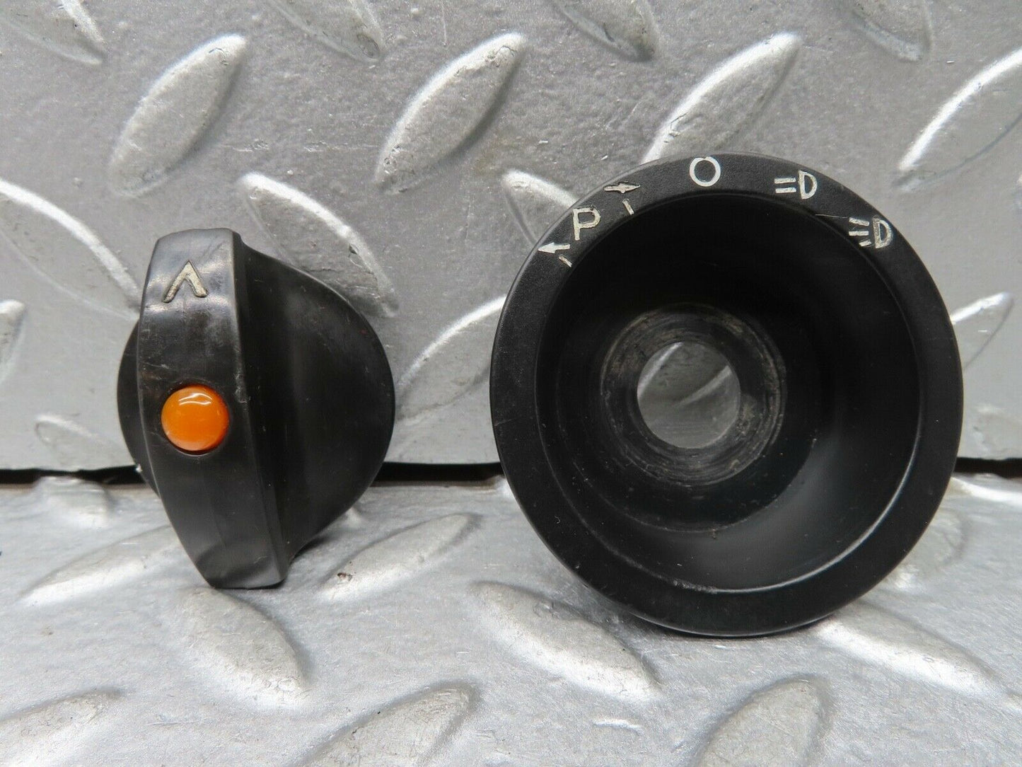 19067 Mercedes-Benz W123 300D Headlight Switch Black Collar And Knob