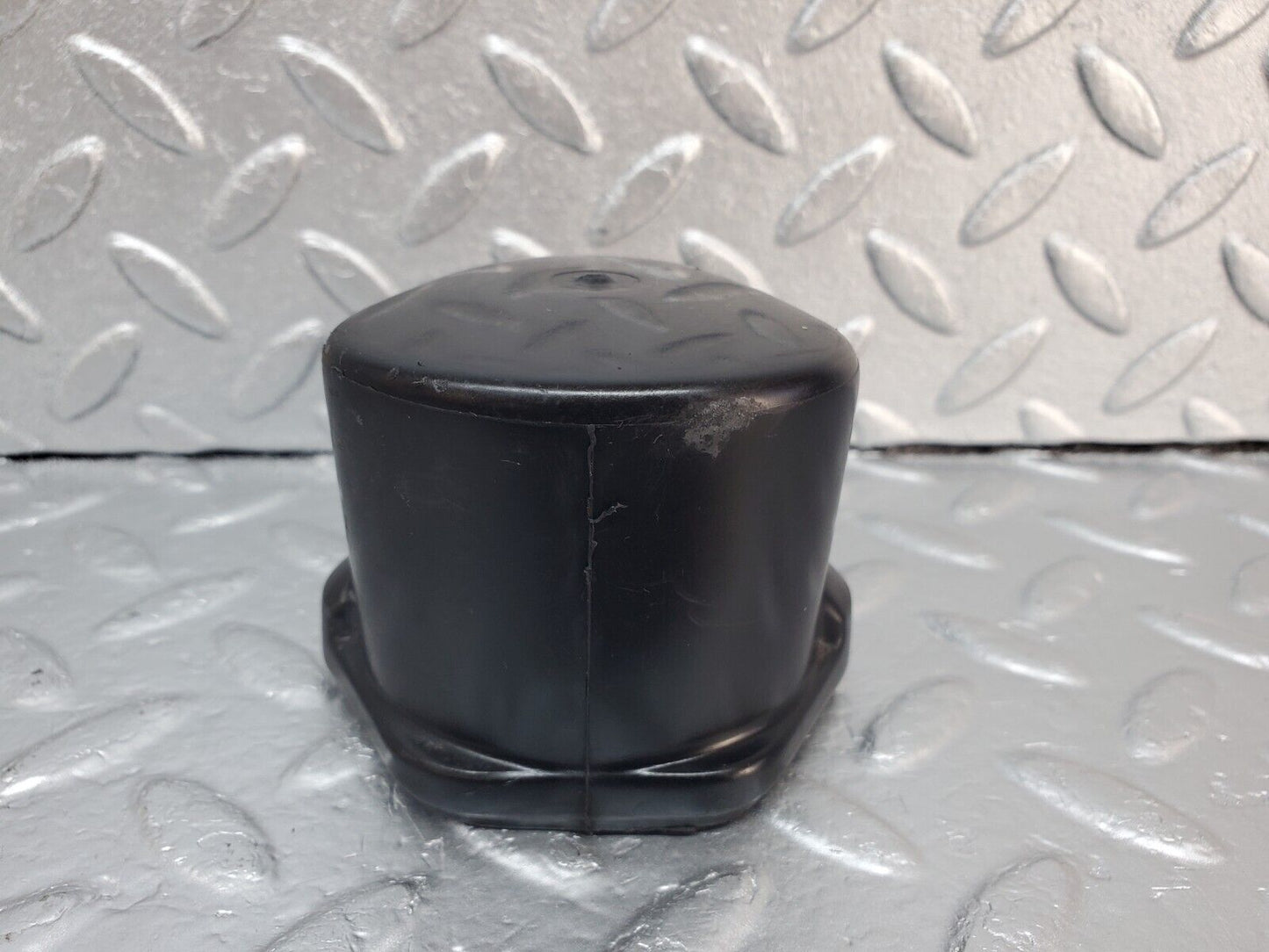 45673 Mercedes-Benz W126 420SE Ignition Coil Cover Cap 0001582285