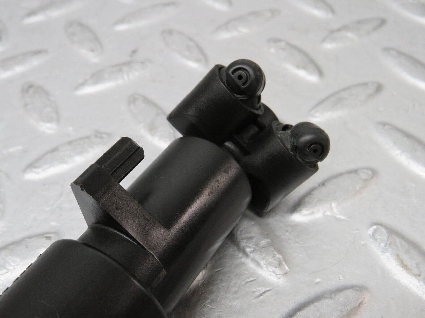 35155 Mercedes-Benz W221 Headlight Washer Nozzle Left 2218600147 0308011037