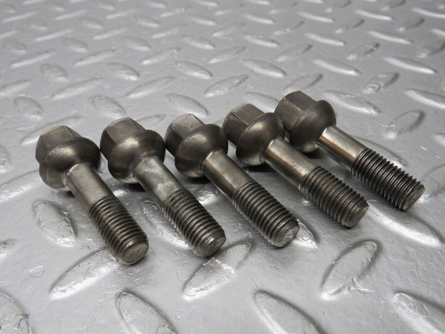 32640 Mercedes-Benz 5x Alloy Wheel Lug Bolt M12x1.5