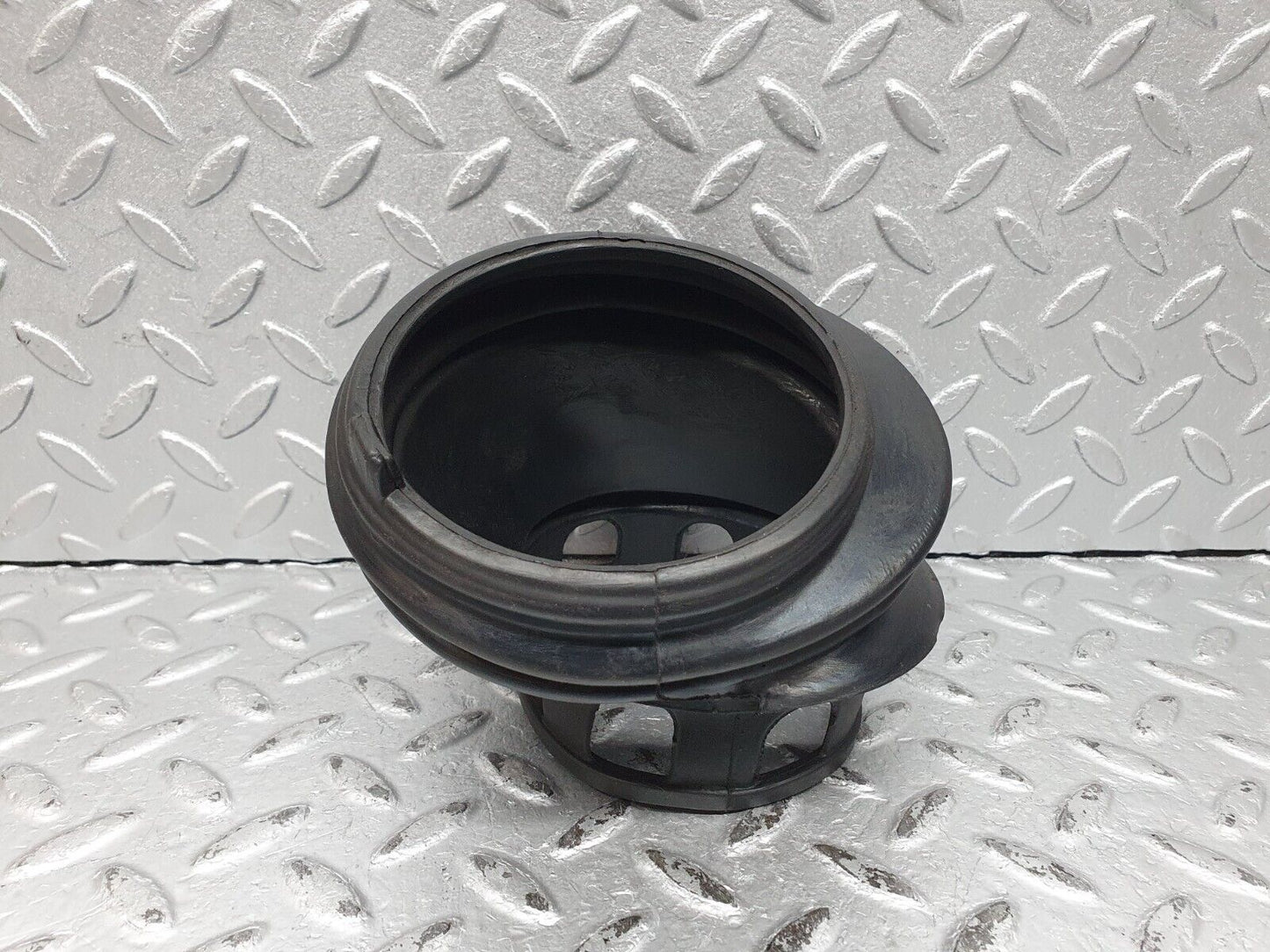 41228 Mercedes-Benz W126 300SE Fuse Box Rubber Grommet 1265450146