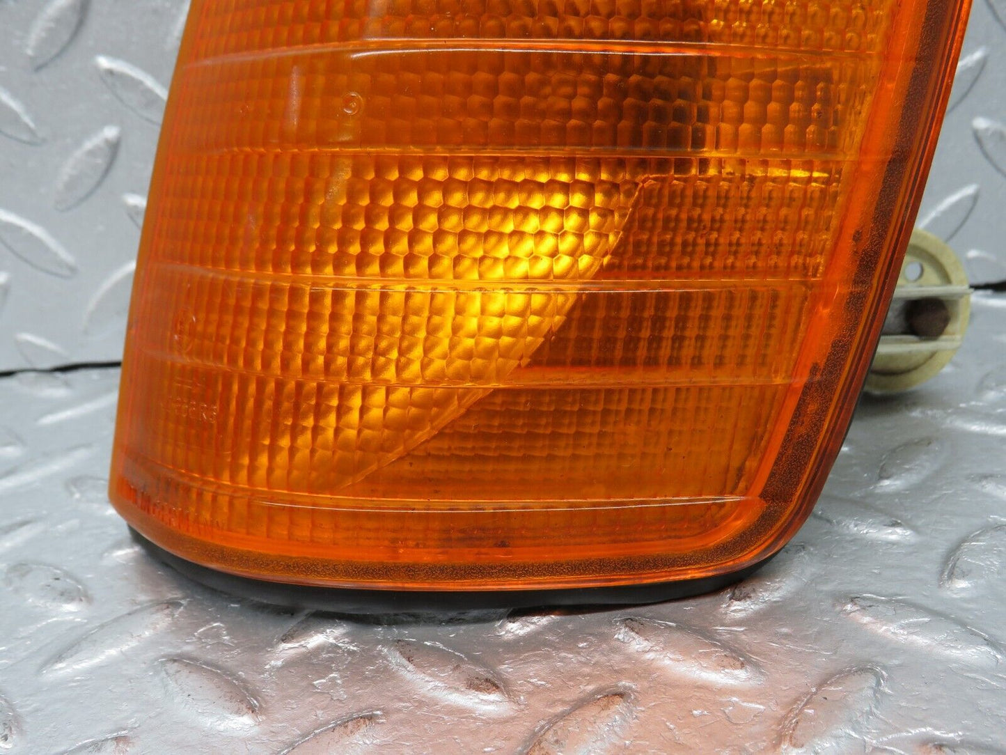 38844 Mercedes-Benz W201 190E Indicator Light Bosch Front Left 1305232911
