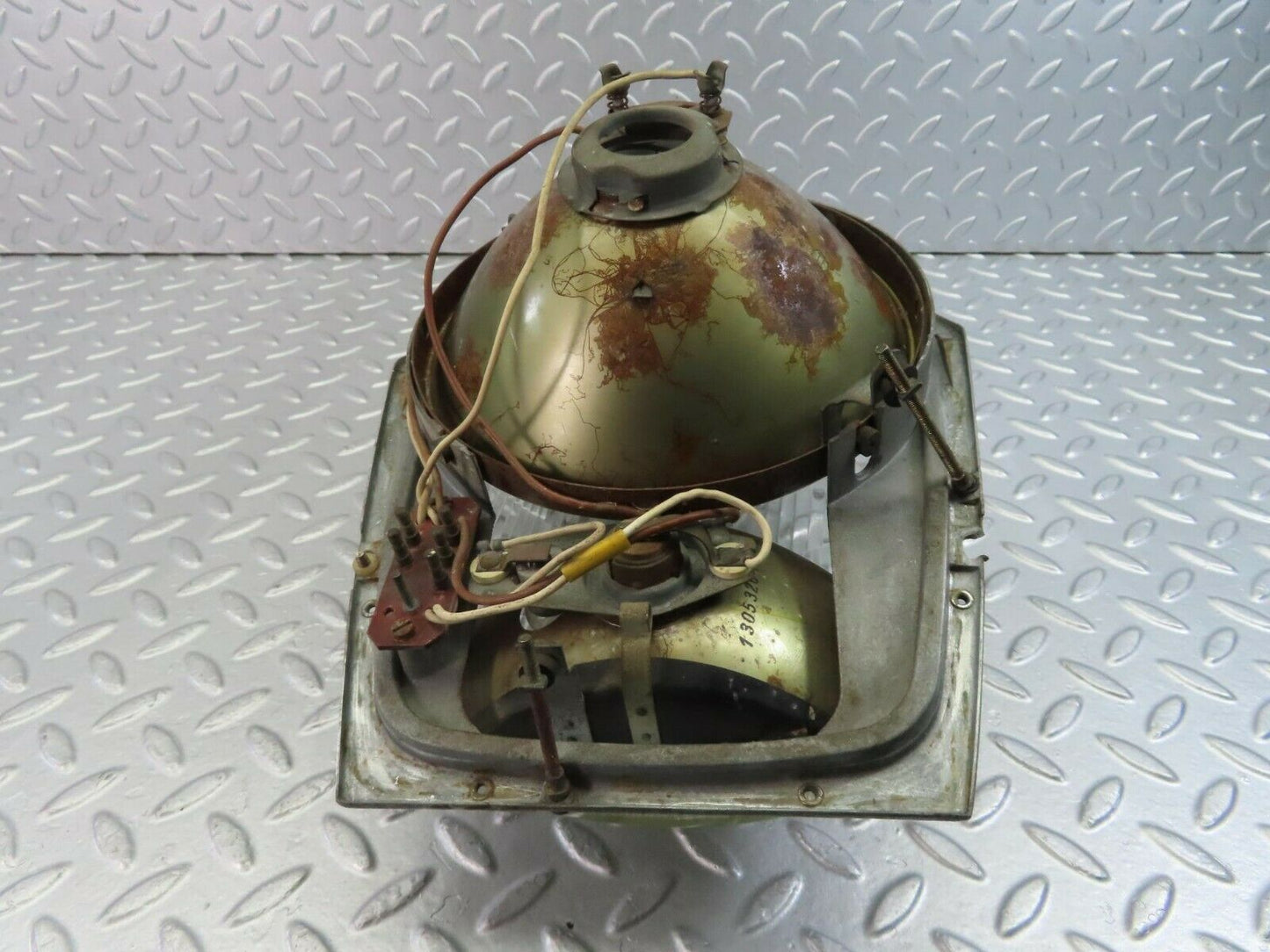 10638 Mercedes-Benz W108 Euro Headlight Bosch 1305320078