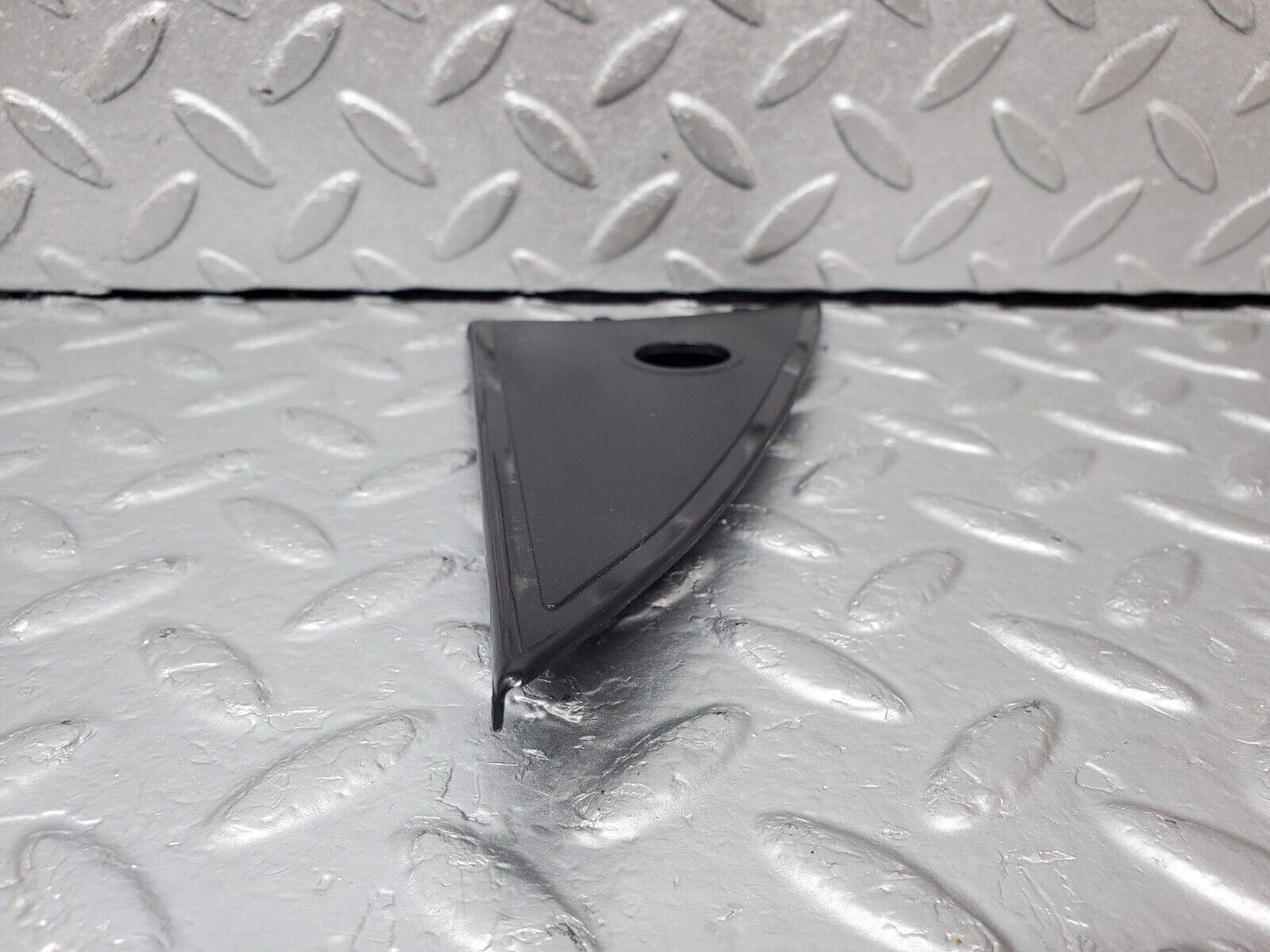45610 Mercedes-Benz W126 420SE Mirror Triangle Cover Right Side 1267250811