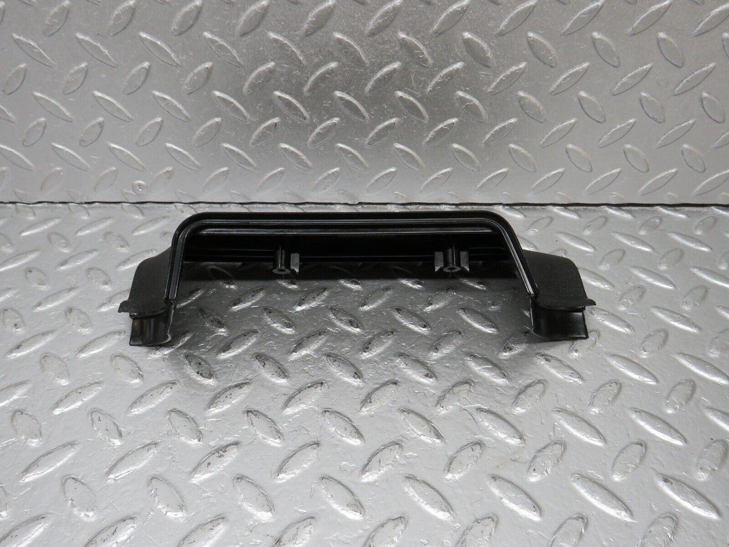 40557 Mercedes-Benz W126 B Pillar Bottom Cover Left Black 1266920122