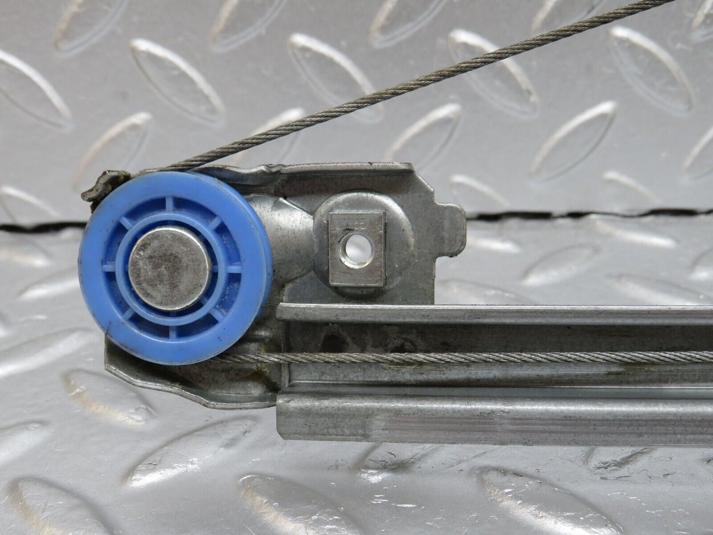 34172 Mercedes-Benz W124 260E Rear Right Power Window Regulator With Motor 774.30016/22