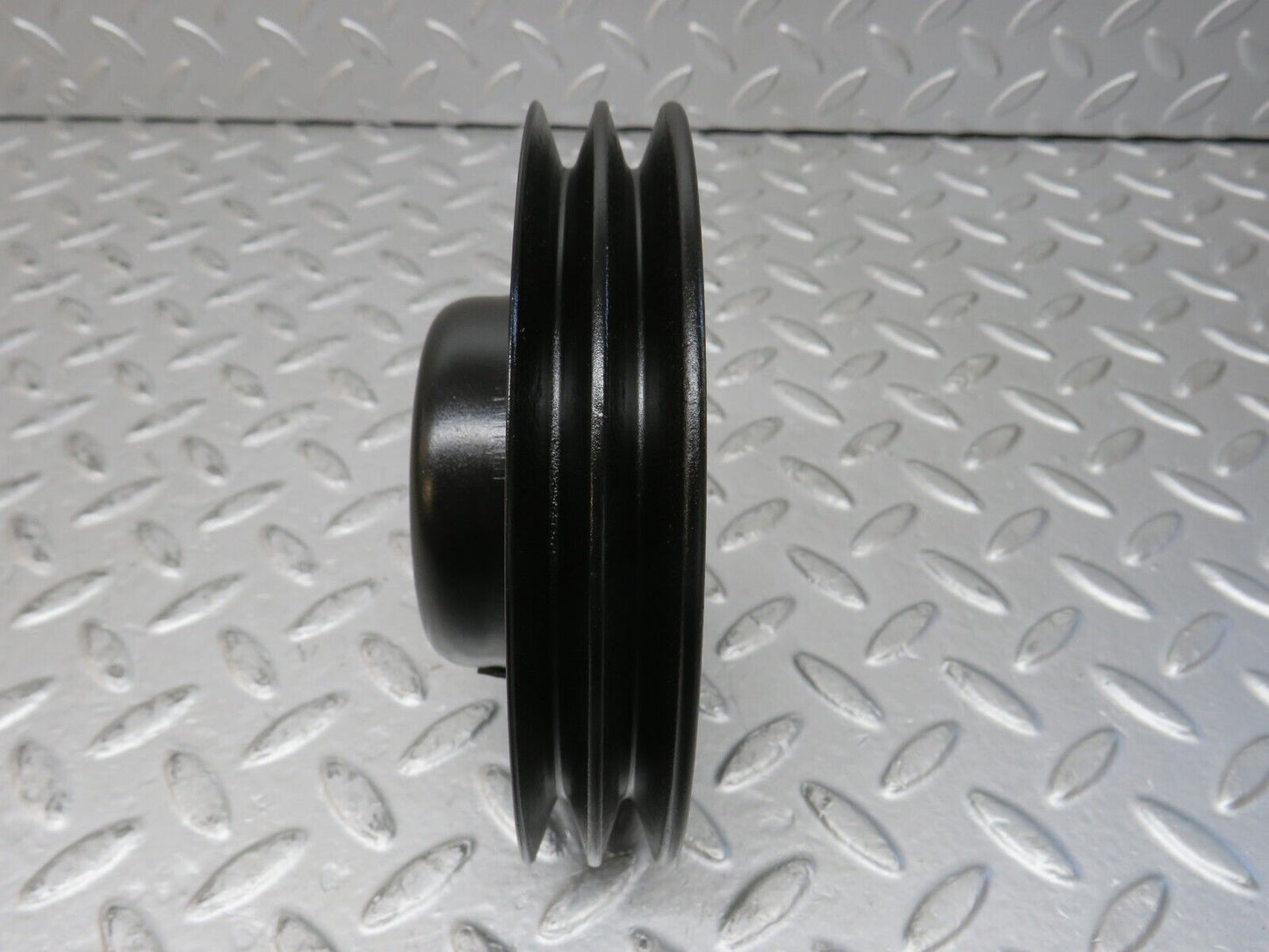 32863 Mercedes-Benz C107 R107 350 V8 Water Pump Pulley