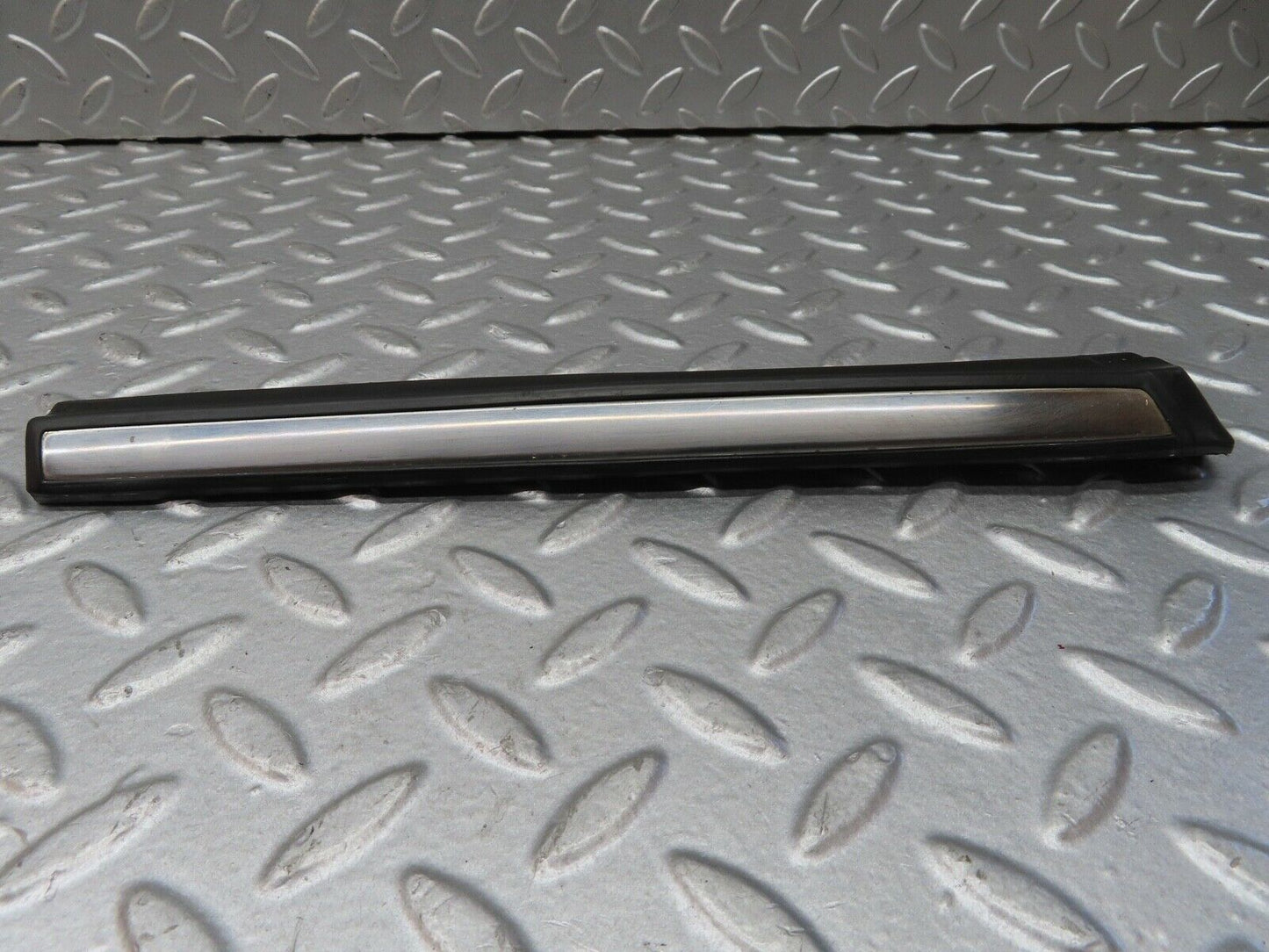 18503 Mercedes-Benz W123 200 Front Left Fender Lower Trim