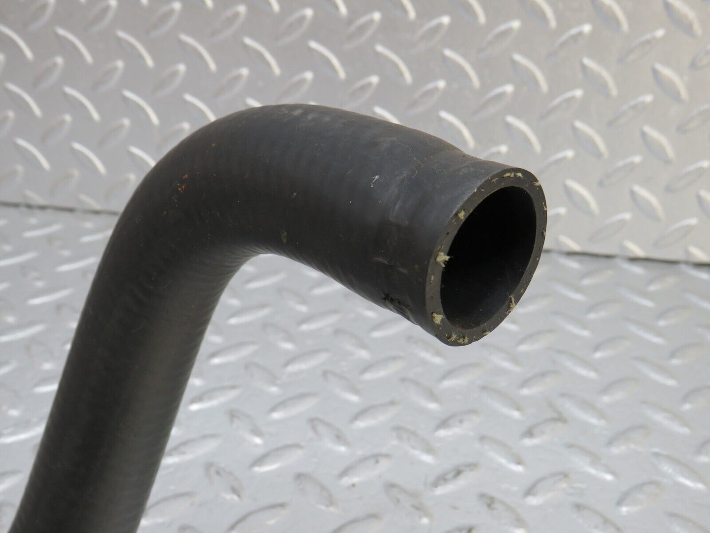 33585 Mercedes-Benz W201 190E Radiator Hose 2015014082