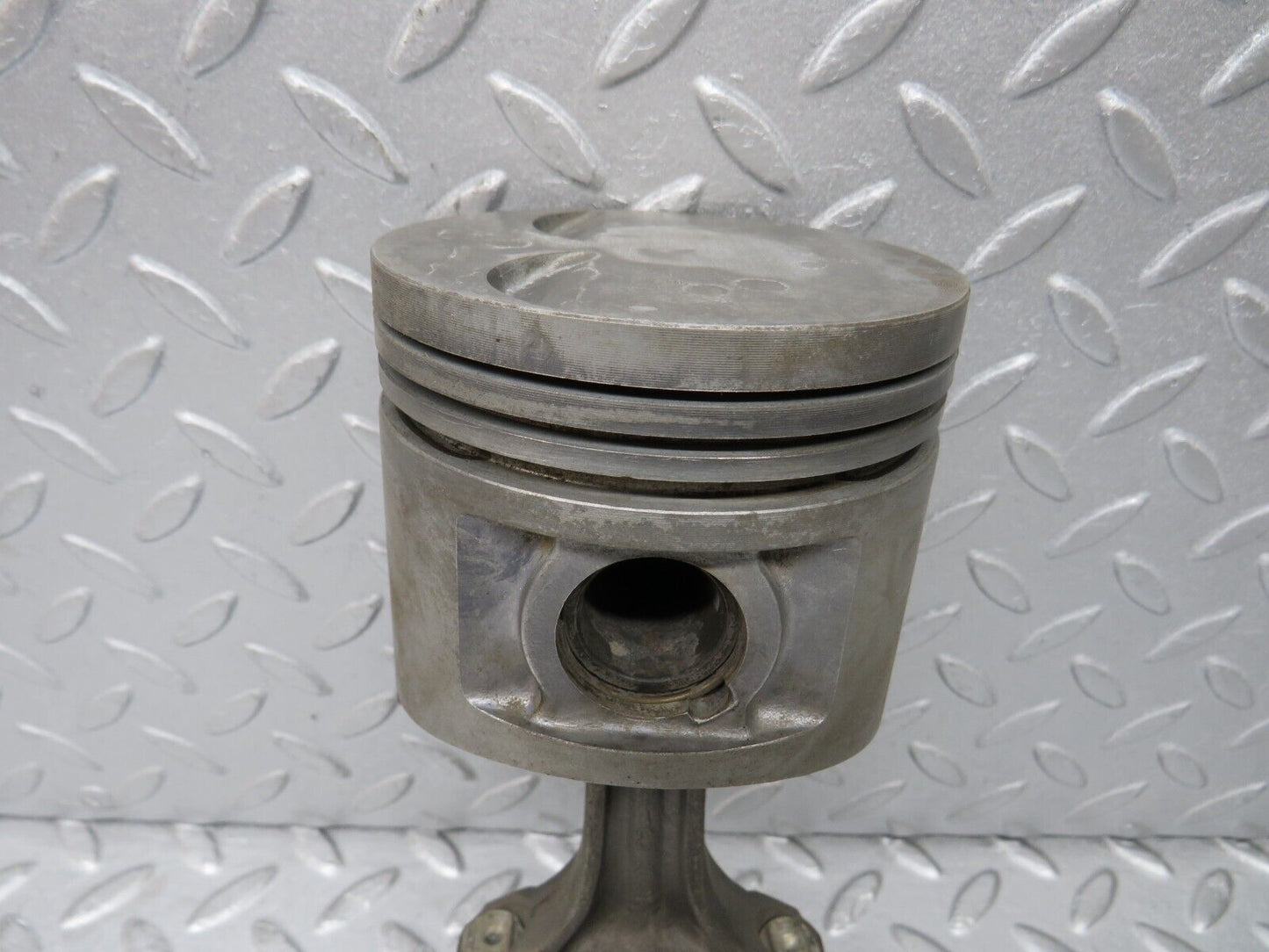 37626 Mercedes-Benz W109 300SEL Piston With Connecting Rod 91.5 mm