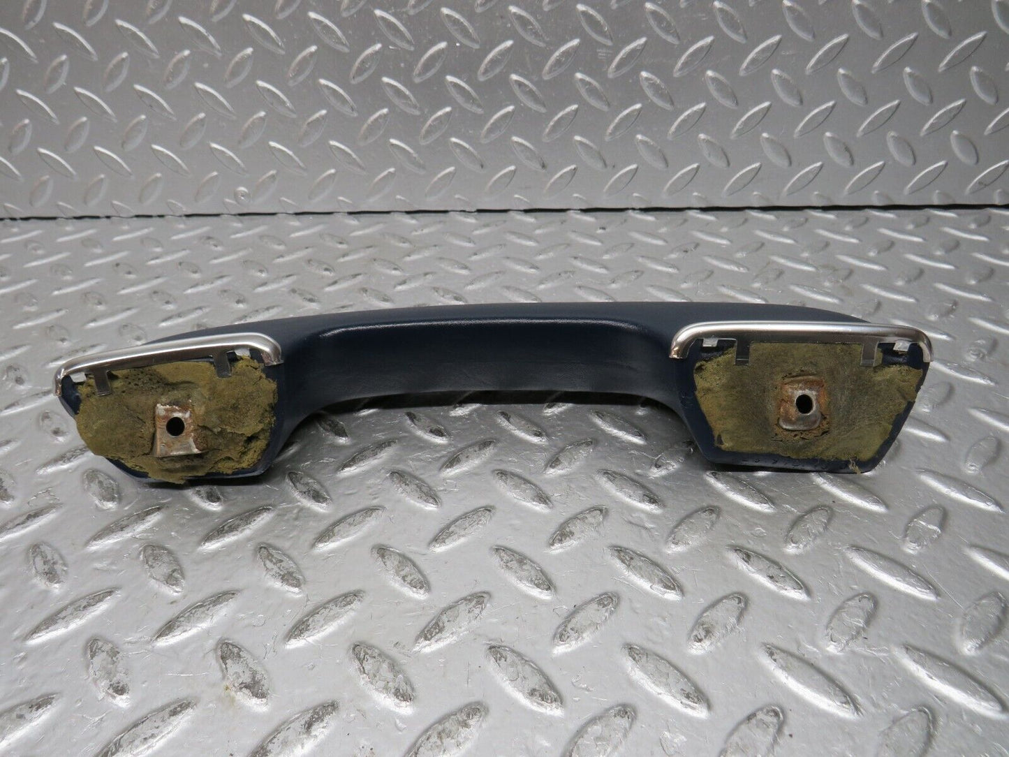 31983 Mercedes-Benz W123 230E Rear Left Interior Door Handle 1239701901