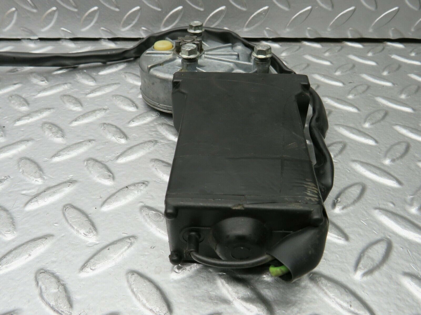 22811 Mercedes-Benz W116 350SE Rear Left Window Regulator Motor 0130820063