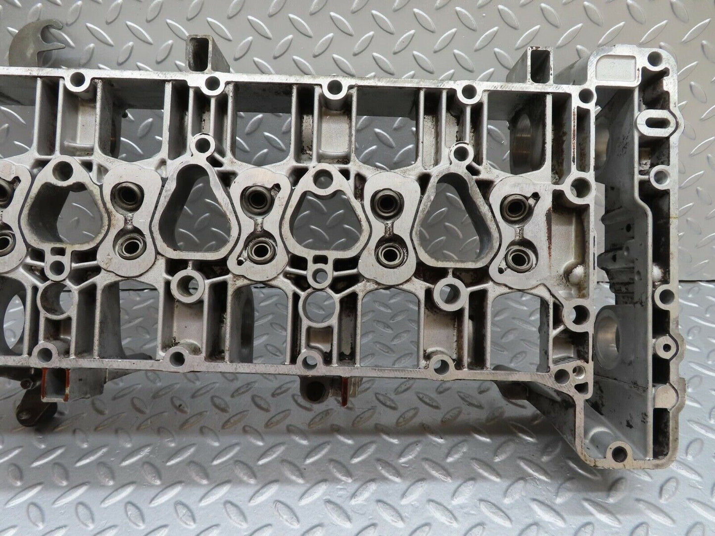 16071 Mercedes-Benz W123 280E Camshaft Bearing Casing 1100163304