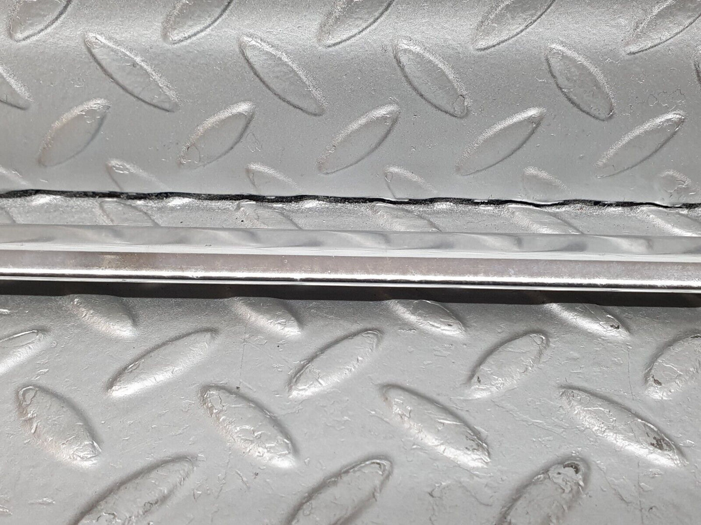 41188 Mercedes-Benz W126 300SE Rear Left Door Chrome Moulding Trim