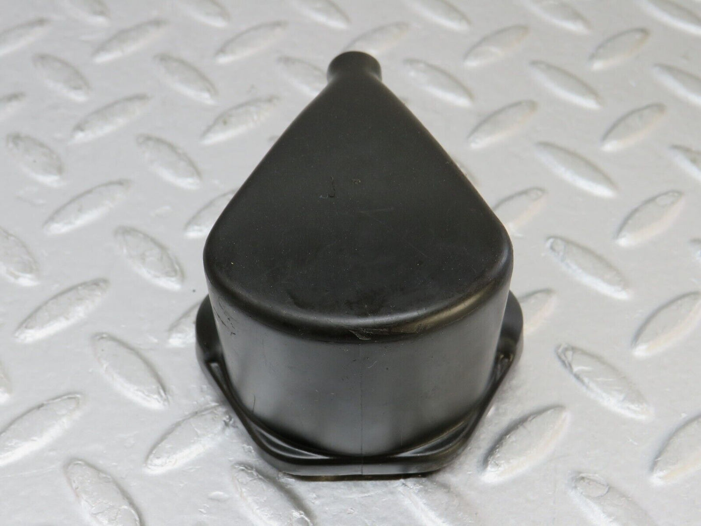36032 Mercedes-Benz W126 420SE Ignition Coil Cover Cap 0001582285
