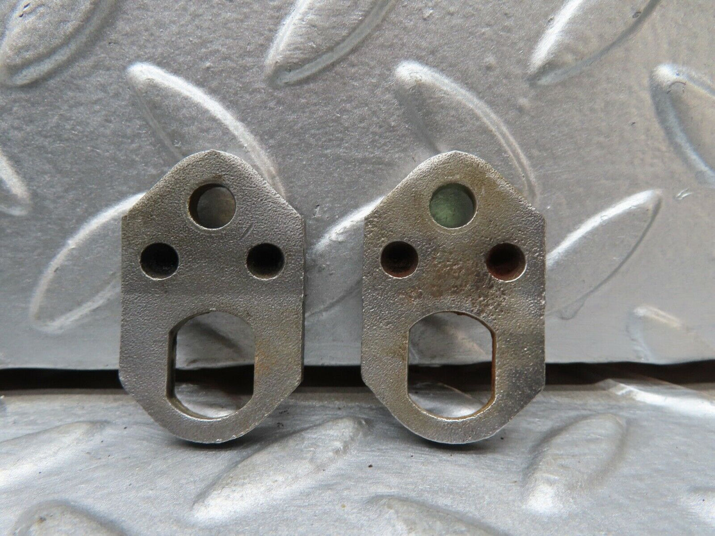 17735 Mercedes-Benz W116 450SEL Fuel Injector Bracket