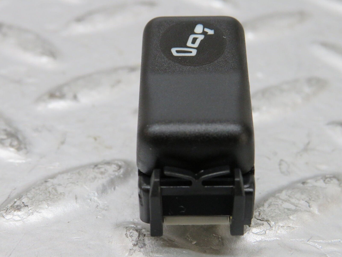 26528 Mercedes-Benz C124 220CE Rear Headrest Release Control Switch 1248209910