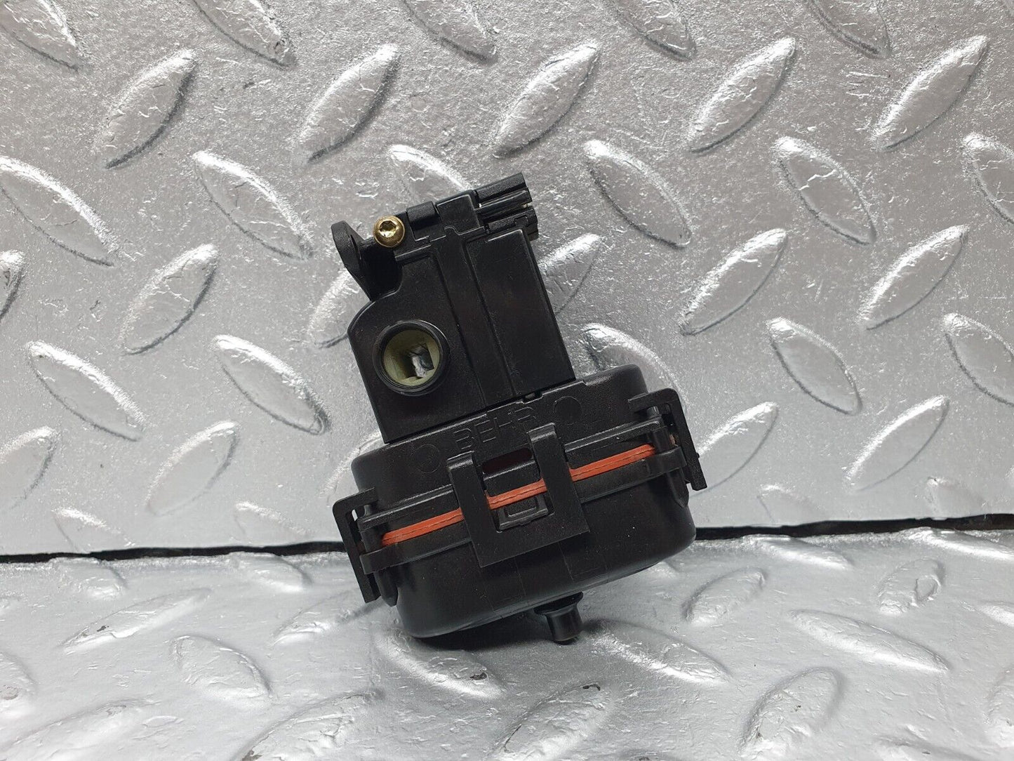42255 Mercedes-Benz R129 320SL Coupe Heater Box Vacuum Actuator
