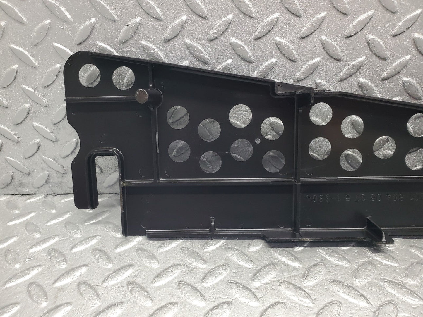 W201 Baby Benz front right cable channel cover used OEM