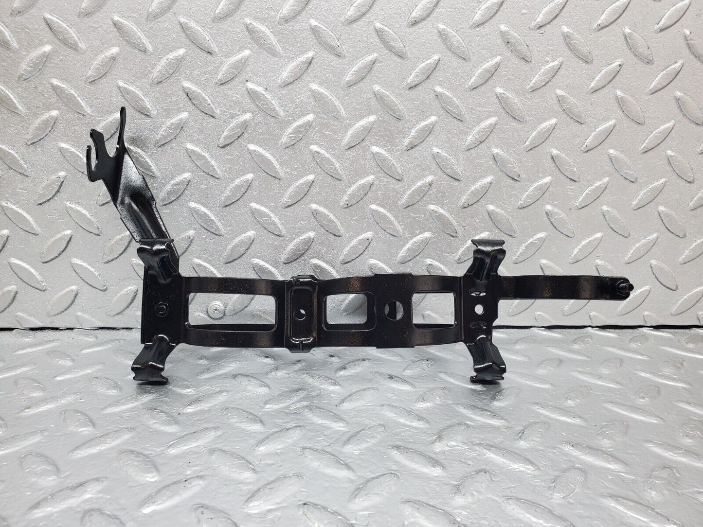 44475 Mercedes-Benz W123 280E Fuel Pump Fuel Filter Bracket
