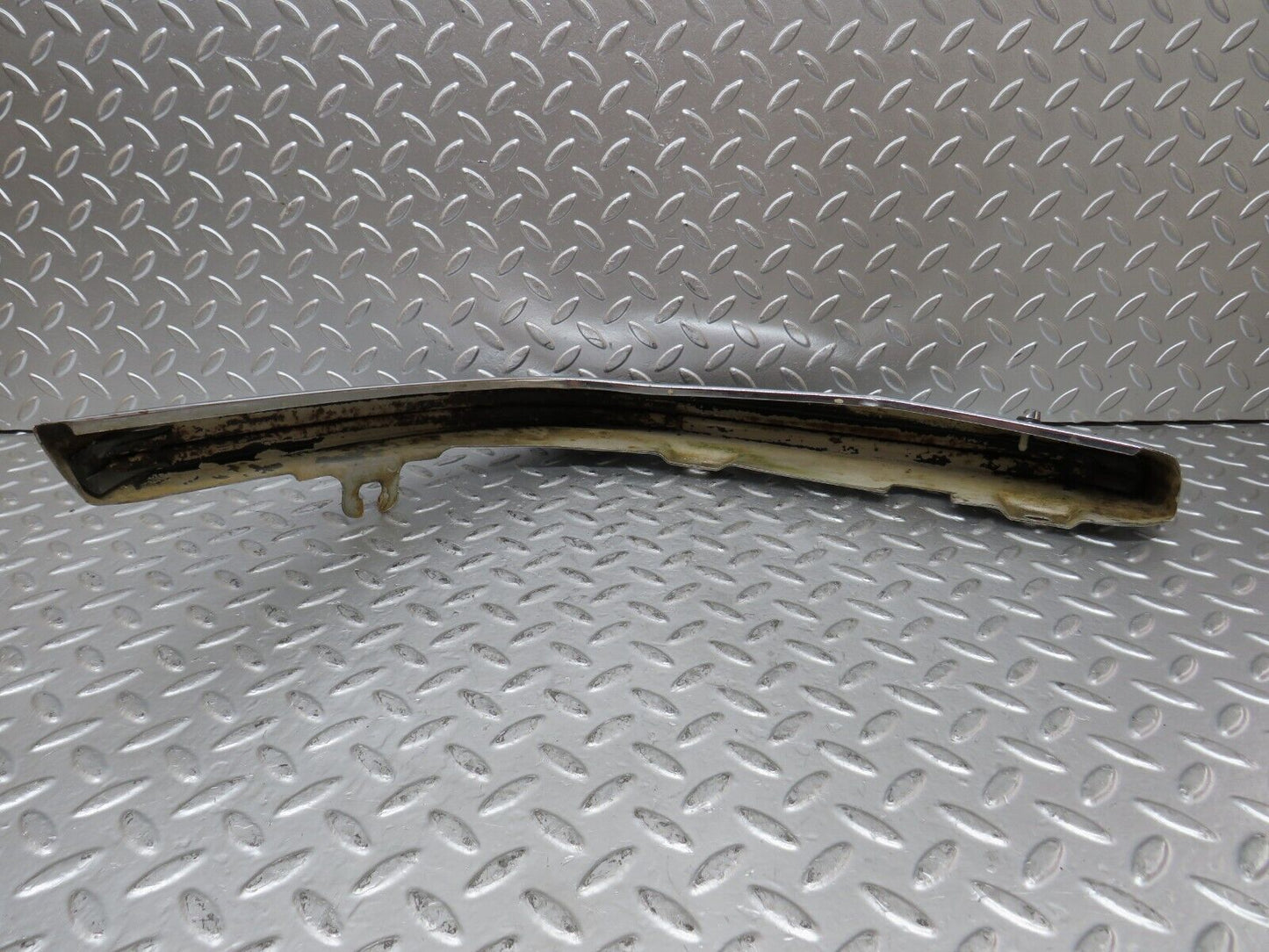 26363 Mercedes-Benz W116 450SE Front Left Upper Bumper Corner