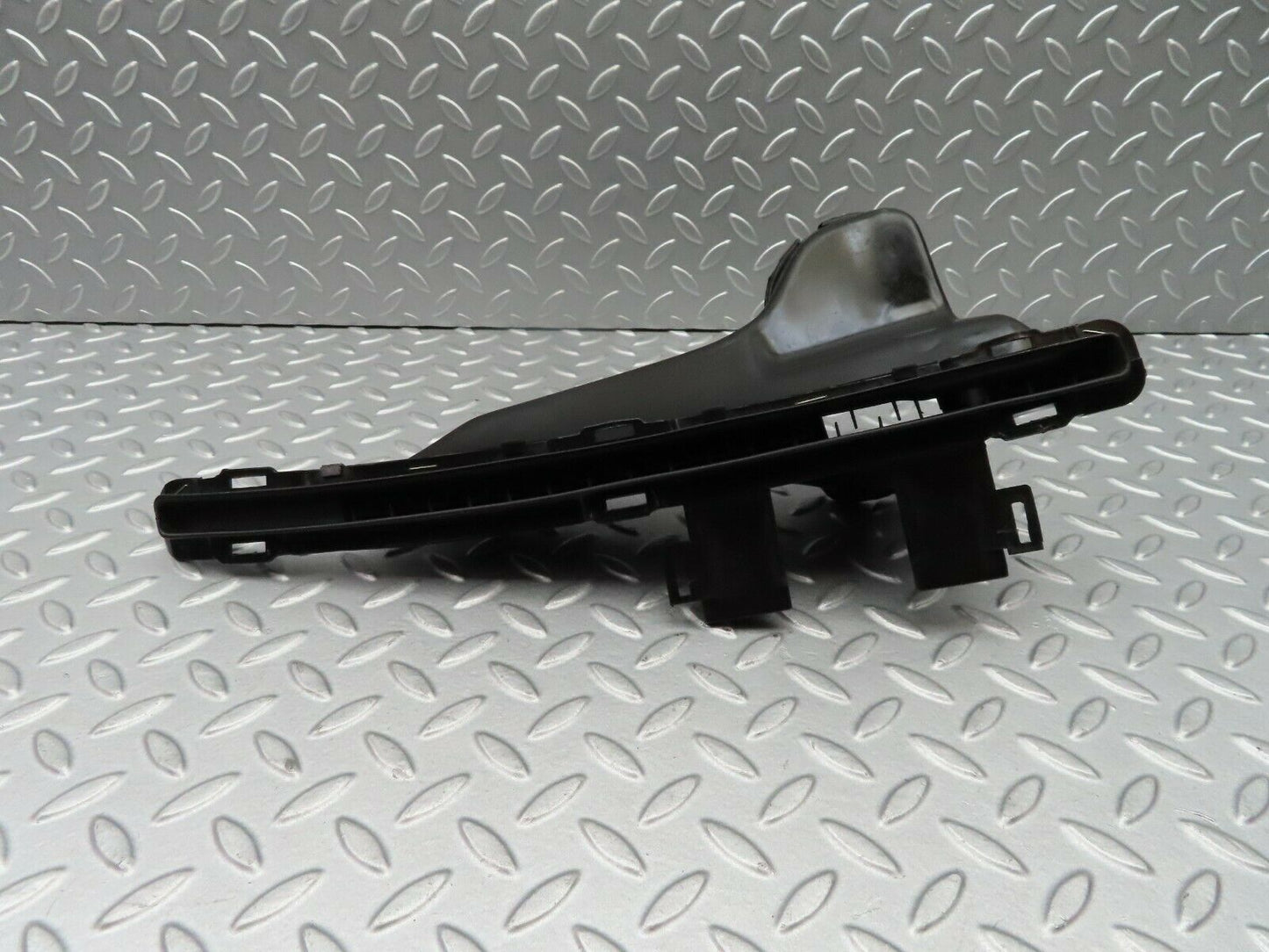 5445 Mercedes-Benz W124 230E Air Vent Duct Right 1248300419