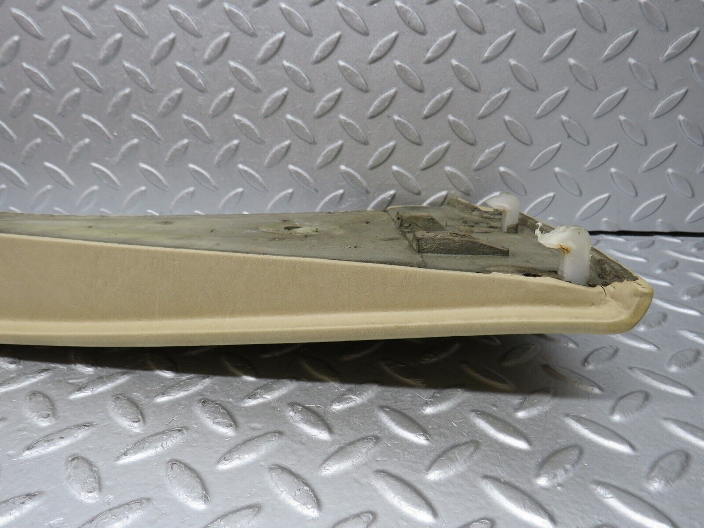 36861 Mercedes-Benz C126 420SEC Left Door Interior Handle Armrest Beige
