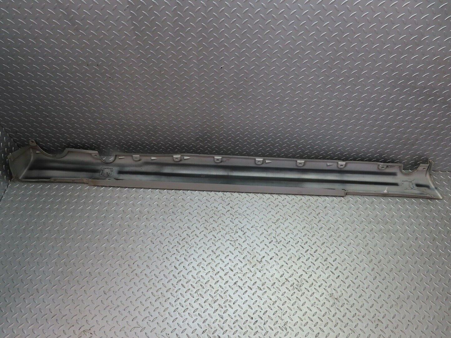 19750 Mercedes-Benz C140 CL420 Coupe Side Skirt Left Side Silver 1406901540