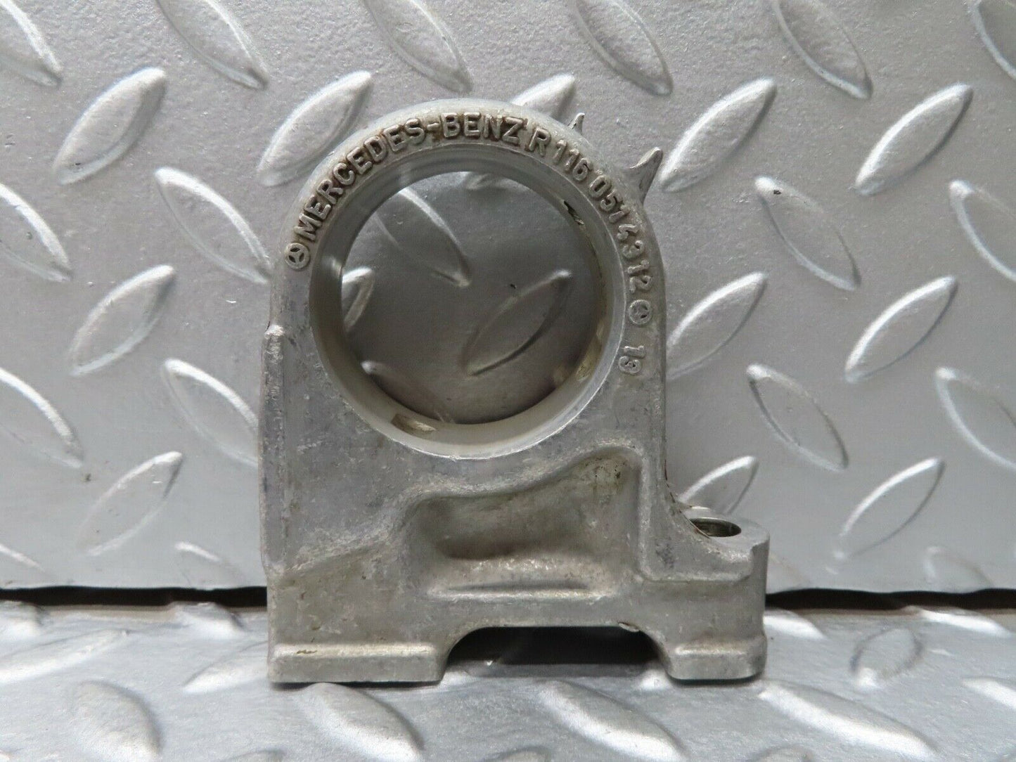 17723 Mercedes-Benz W116 450SEL Camshaft Tower Bearing 1160514312