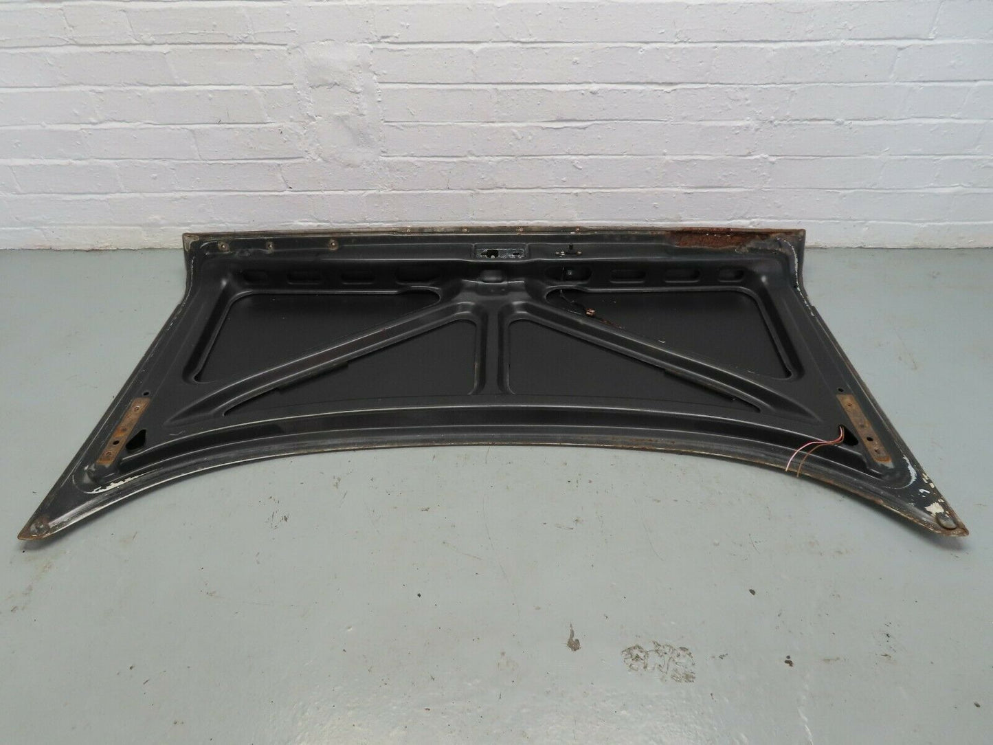 6861 Mercedes-Benz C107 350SLC Coupe Boot Lid Trunk Door