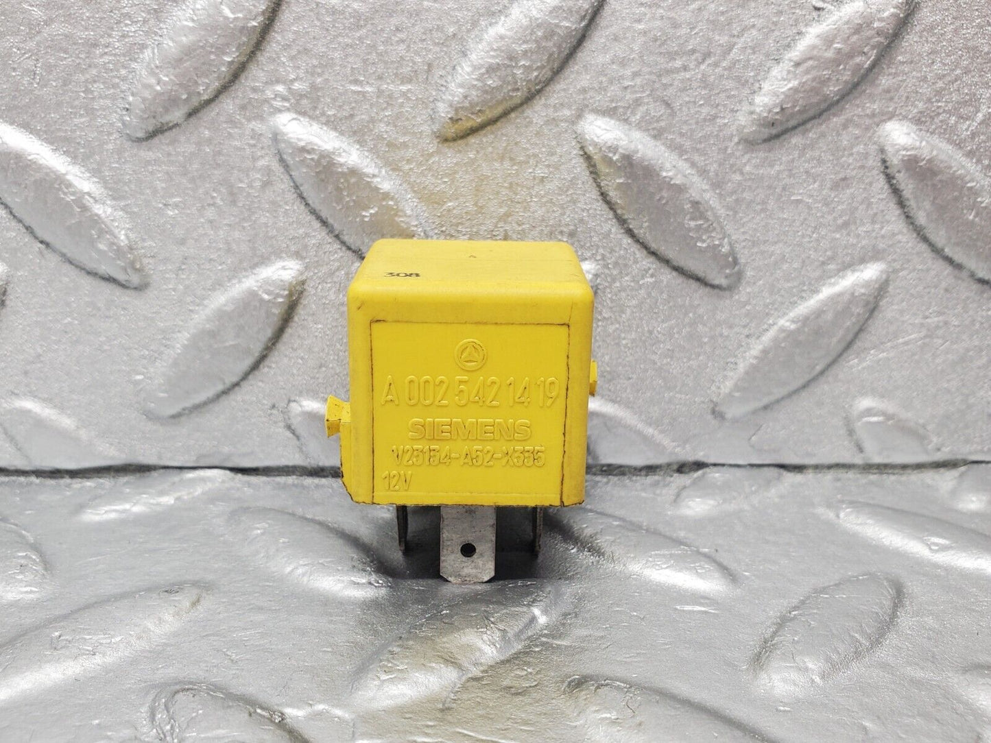 46916 Mercedes-Benz R129 320SL Coupe Multi Purpose Relay 0025421419