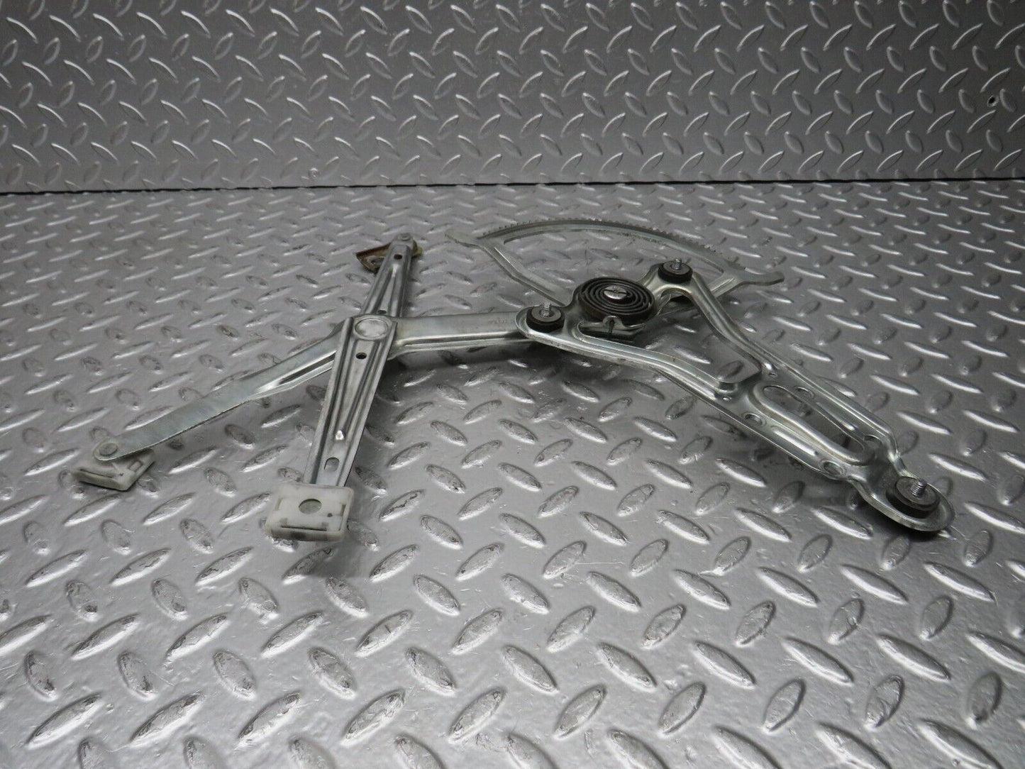 31201 Mercedes-Benz S124 220TE Wagon Front Right Power Window Regulator
