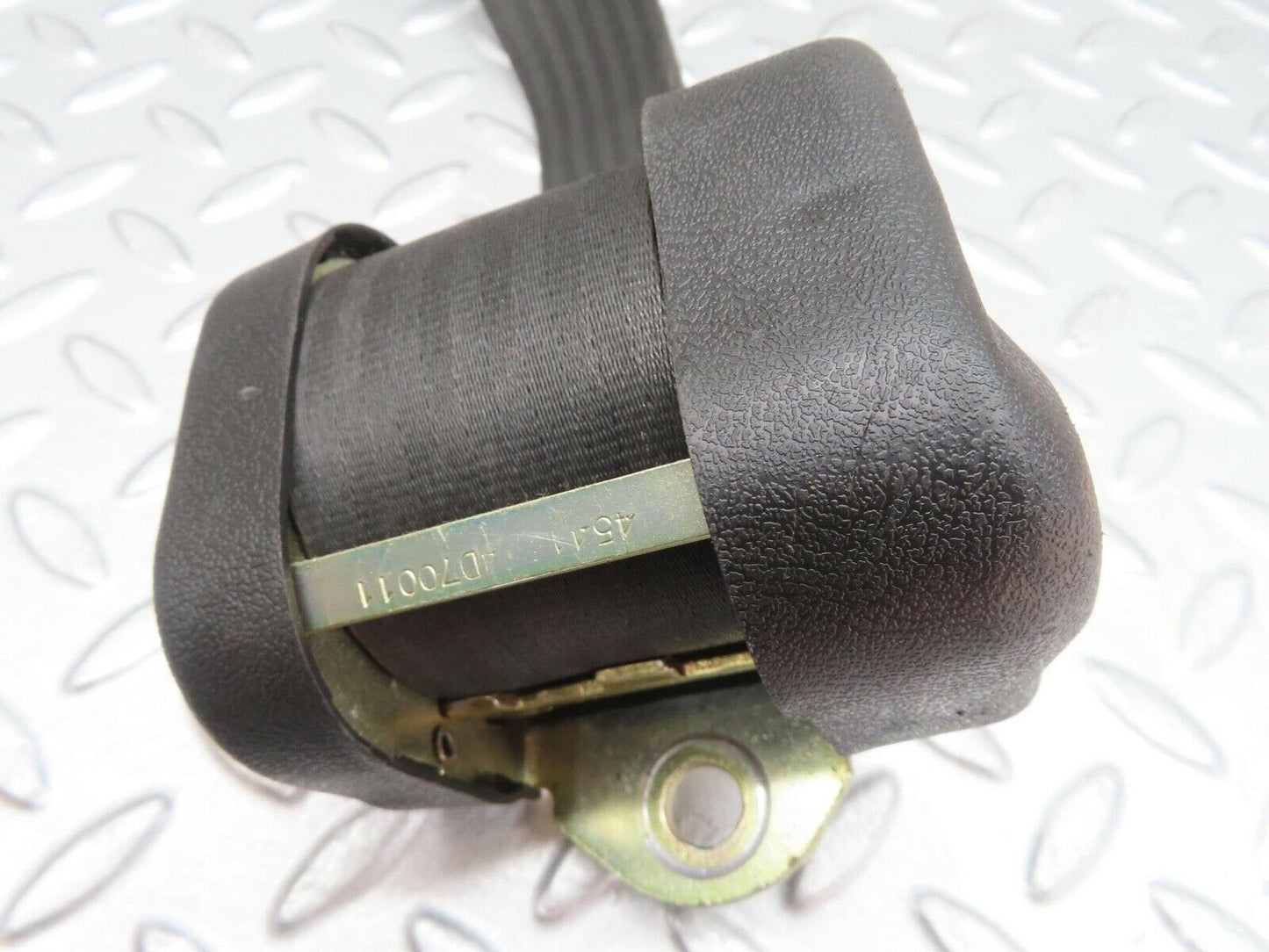 14125 Mercedes-Benz C107 280SLC Front Right Seat Belt With Buckle
