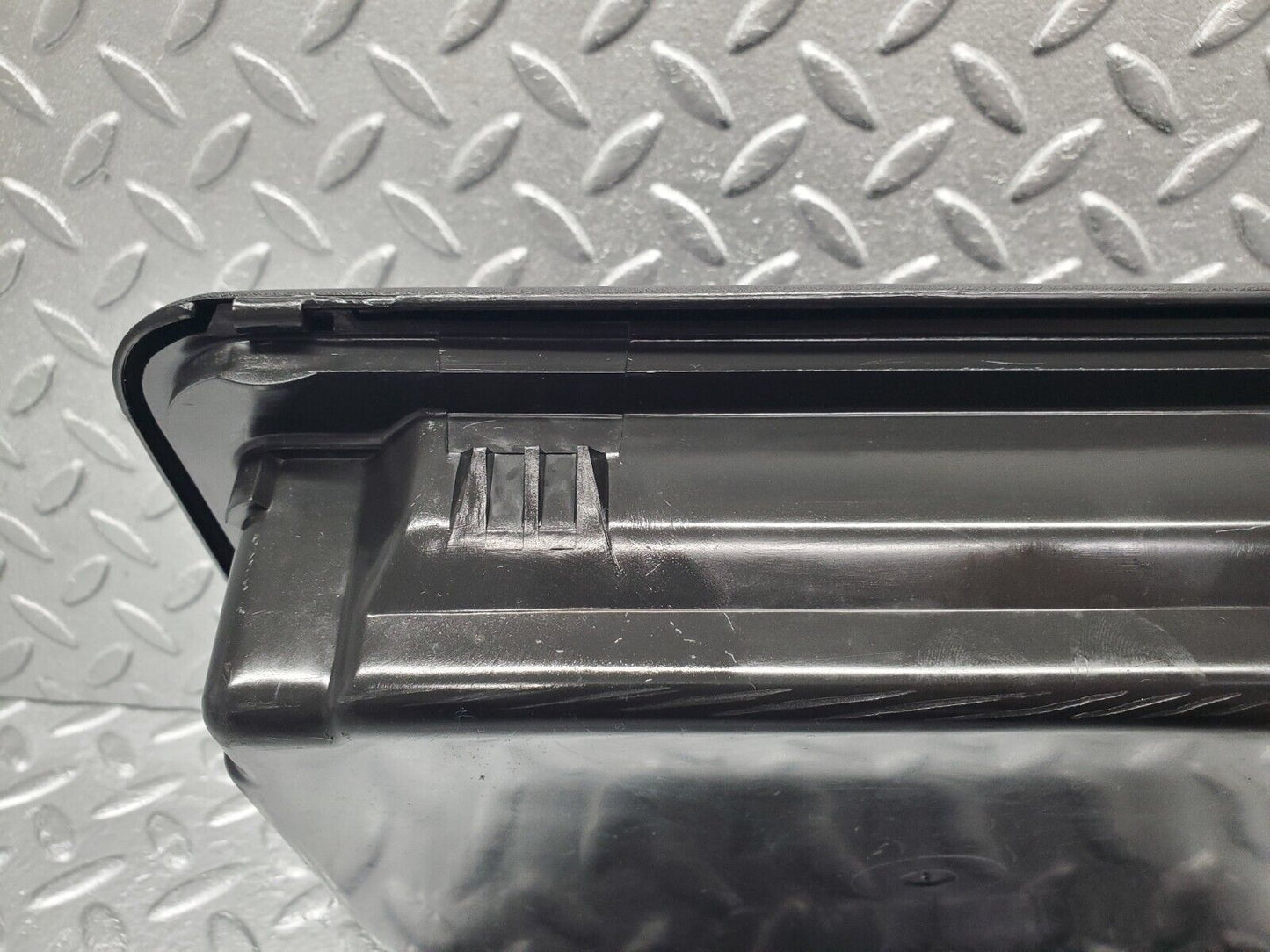 46452 Mercedes-Benz C123 280CE Coupe First Aid Box 1238650353