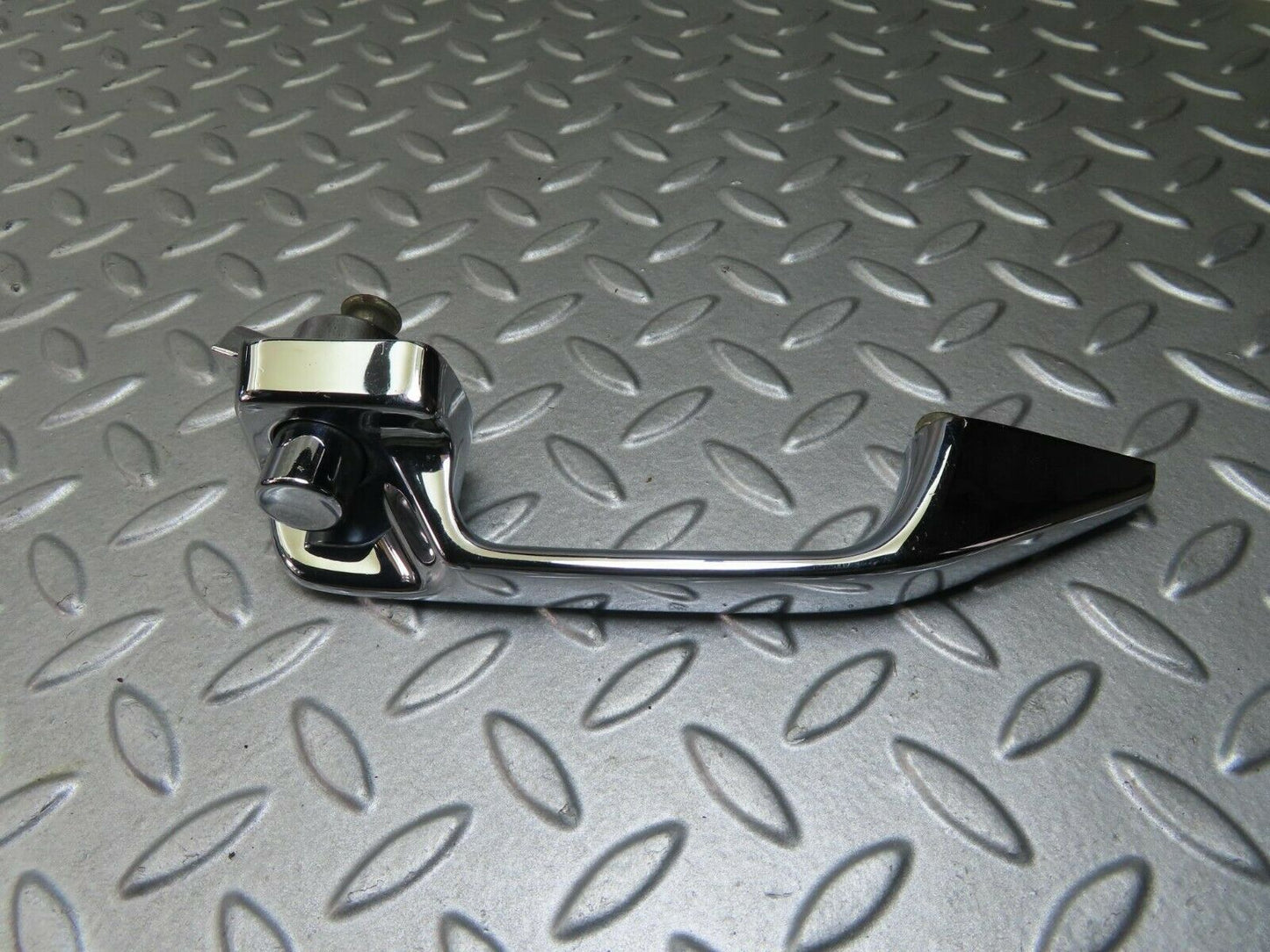 8809 Mercedes-Benz W115 Chrome Door Handle Rear Left 1157660301