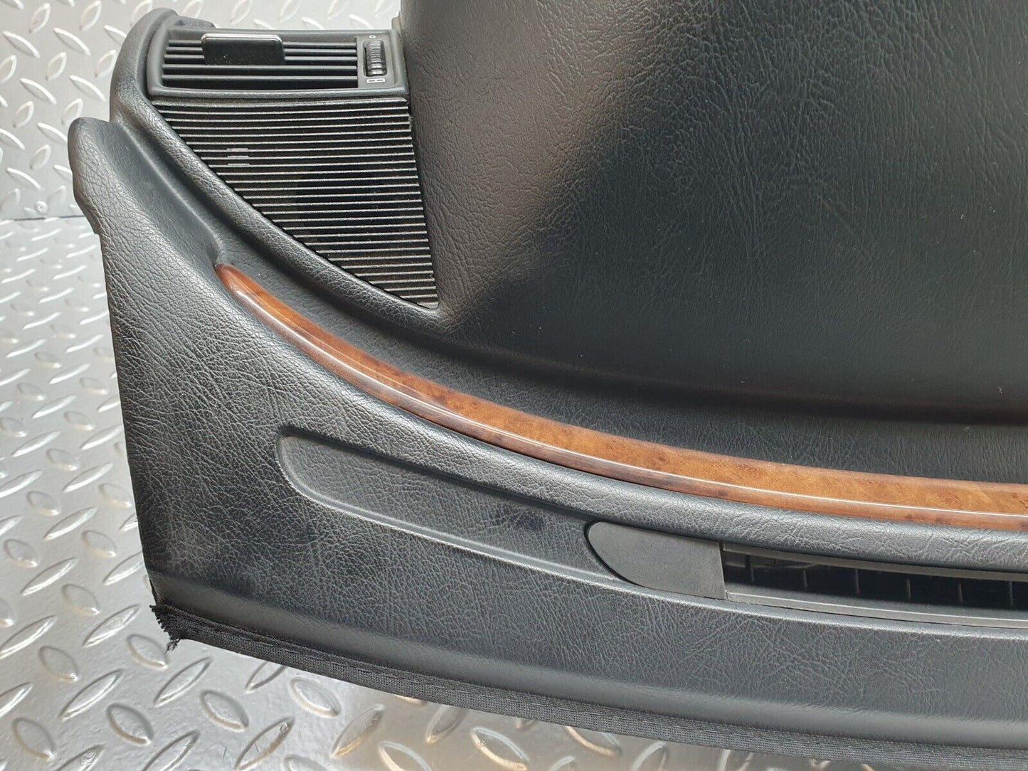 41837 Mercedes-Benz W202 C200 Dashboard Black