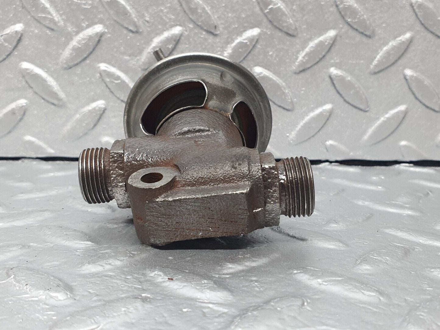 43527 Mercedes-Benz C126 380SEC Coupe Exhaust Gas Recirculation Valve EGR 0001408160
