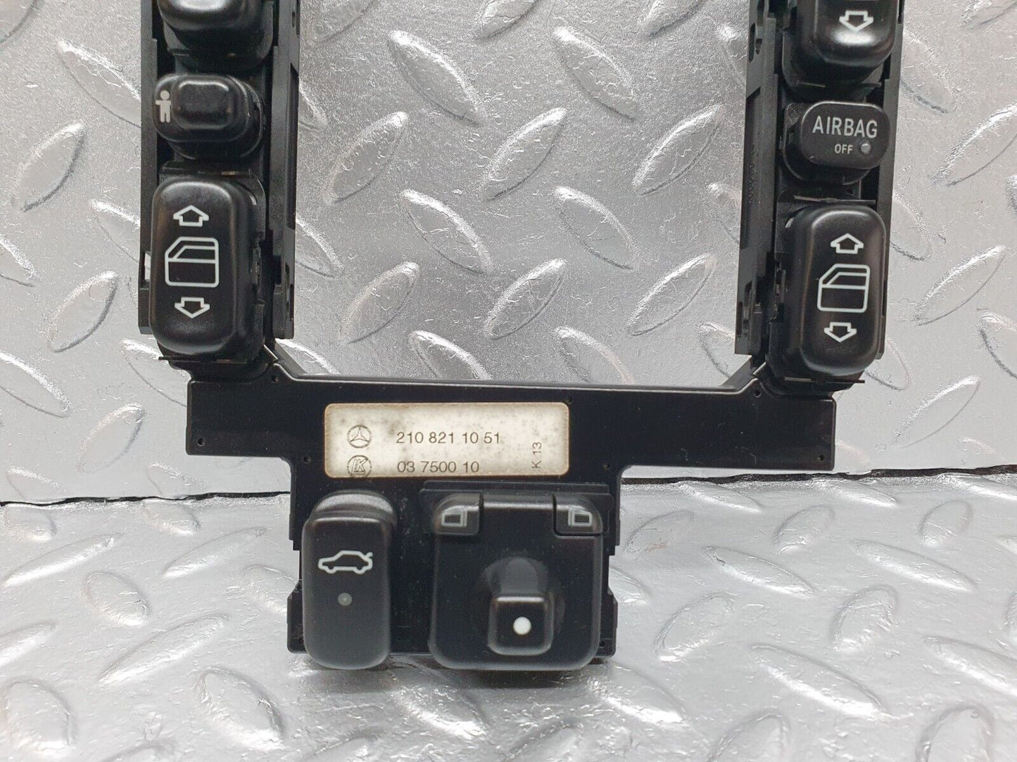 41838 Mercedes-Benz W202 C200 Electric Window Switch Control Unit 2108211051