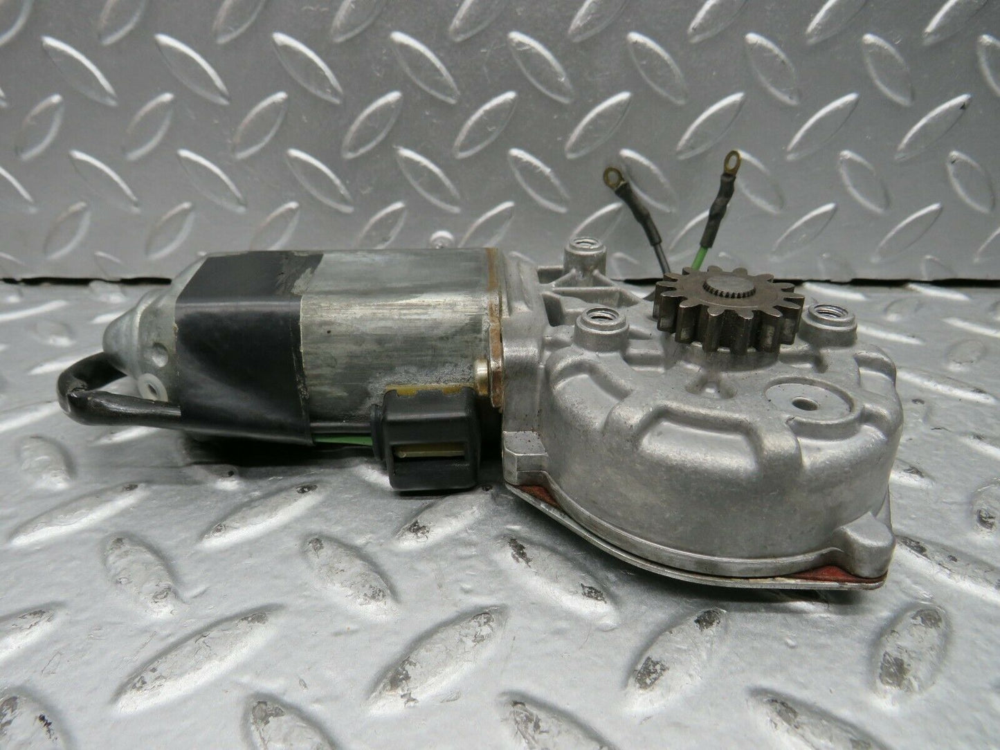 21993 Mercedes-Benz S123 280TE Window Regulator Motor Front Left 0130821018