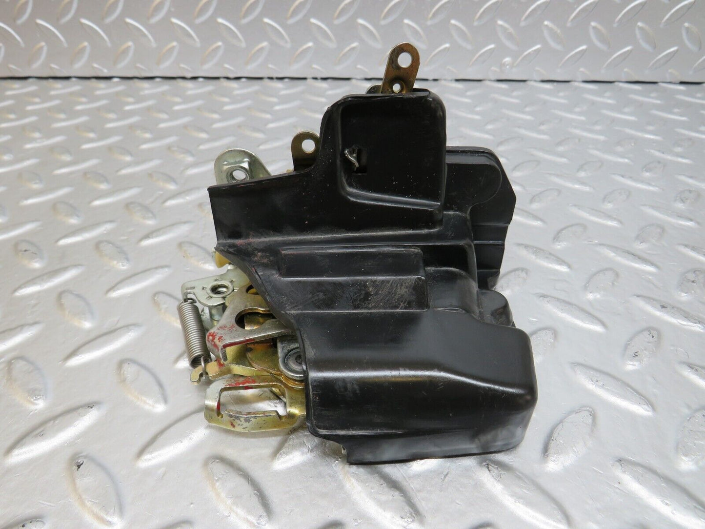 25458 Mercedes-Benz W123 200 Front Left Door Lock Mechanism 1237230108