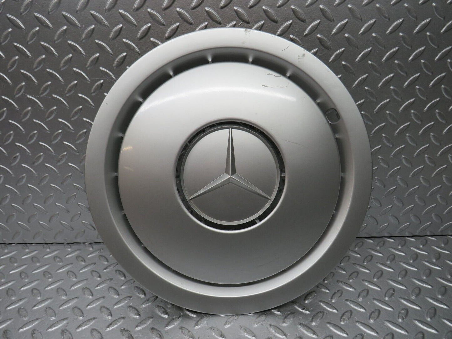 30846 Mercedes-Benz W201 190E Wheel Trim Hub Cap 14" 2014010224