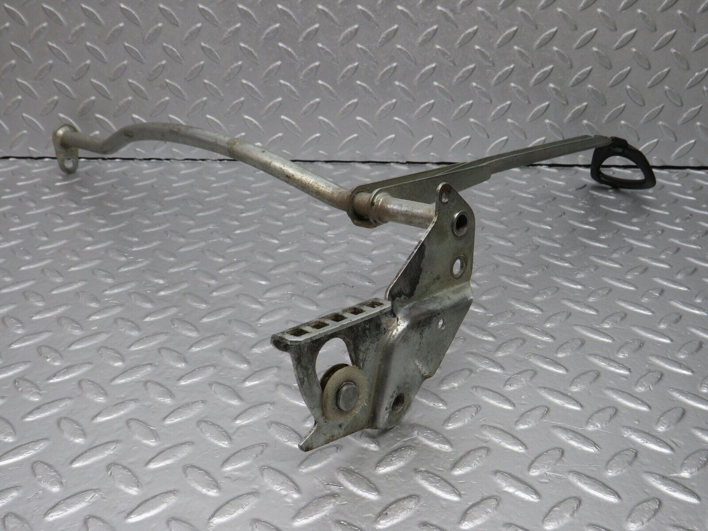 40013 Mercedes-Benz R107 350SL Front Left Seat Sliding Adjust Handle