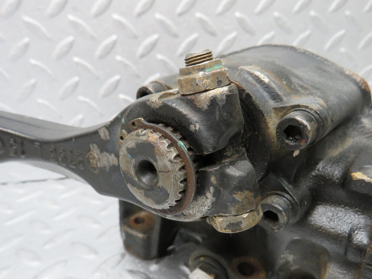 39038 Mercedes-Benz W201 190E 2.6L Steering Box Steering Rack 1244611601